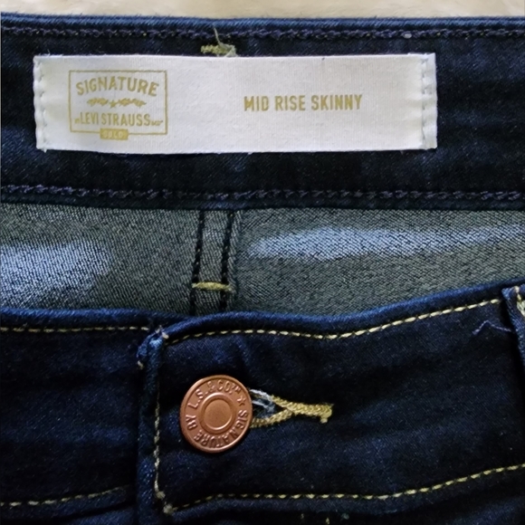 LEVI STRAUSS SIGNATURE GOLD Mid Rise Dark Wash Skinny Jeans SZ 16 - Picture 3 of 8